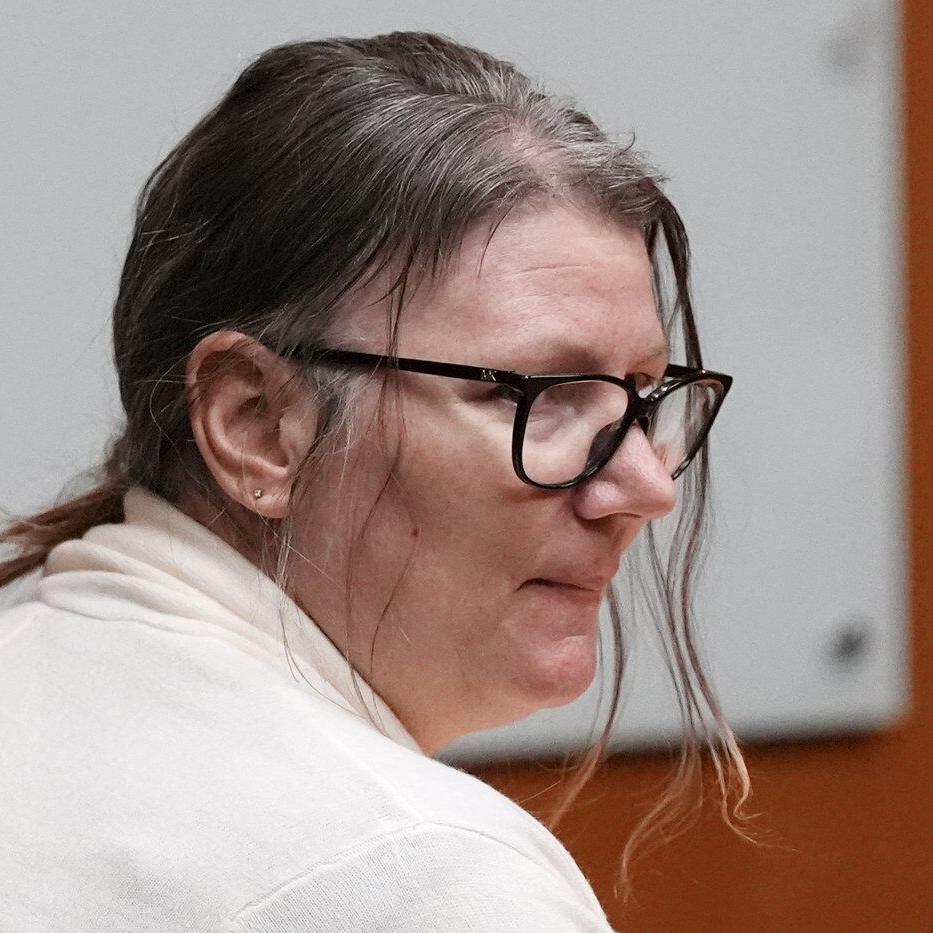 The convicted mother of a Michigan school shooter is seeking a new trial over witness deals